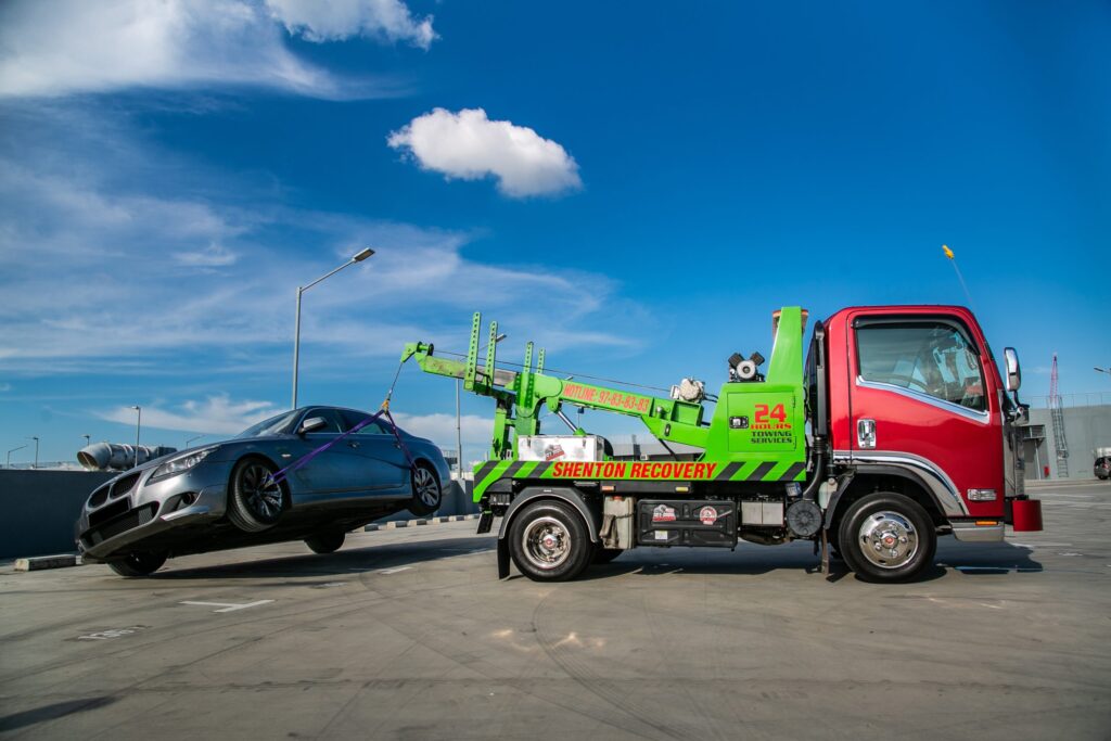 How Do Tow Trucks Tow Cars? - Shenton Recovery Pte Ltd